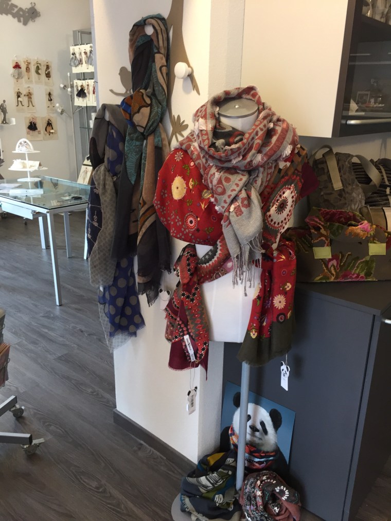 2CEA2E62-D3AE-46B3-9799-DBAA923A27A7